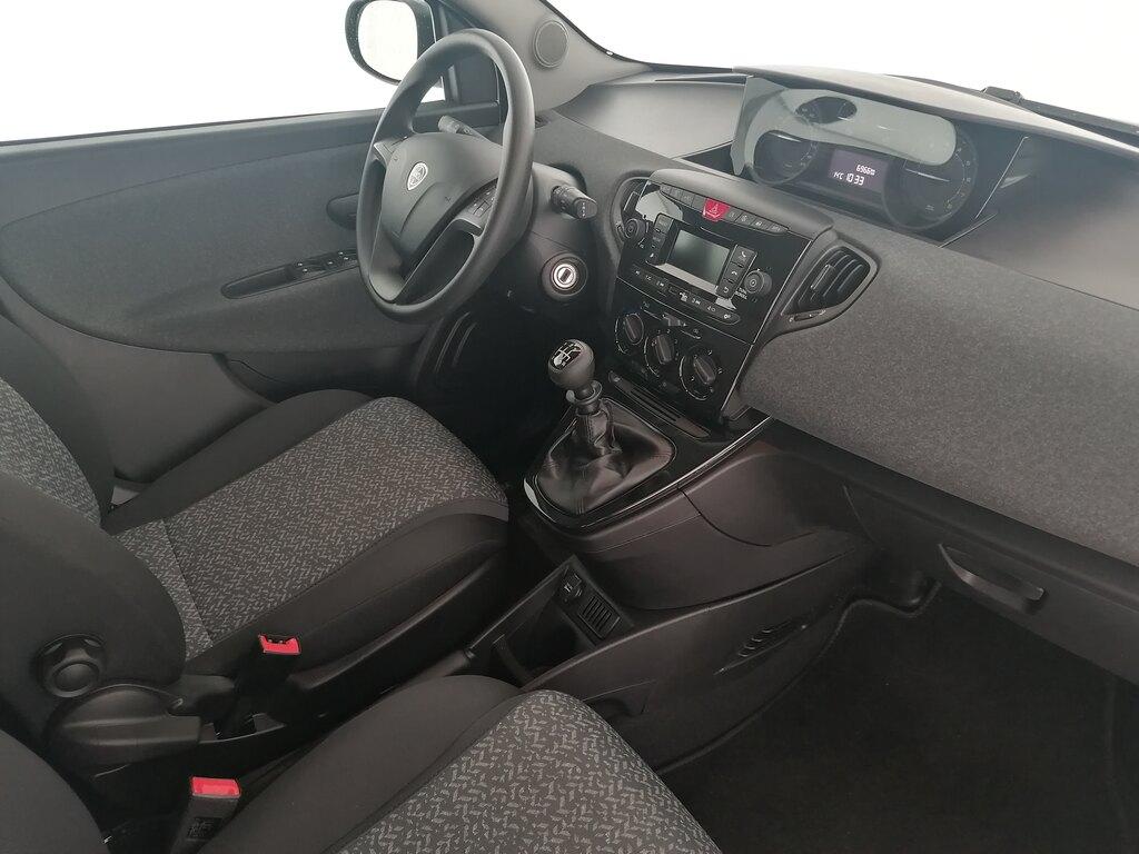 Lancia Ypsilon 1.0 firefly hybrid Silver s&s 70cv 5p.ti