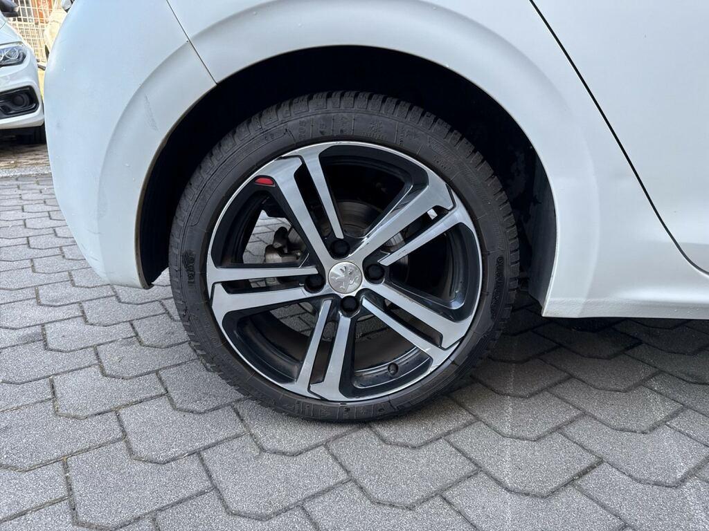 Peugeot 208 1.6 bluehdi GT Line 100cv 5p
