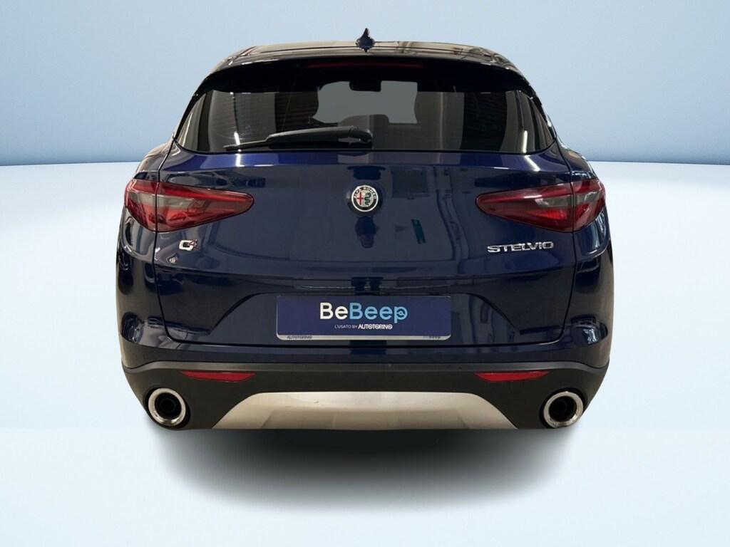 Alfa Romeo Stelvio 2.2 t Business Q4 210cv auto my19