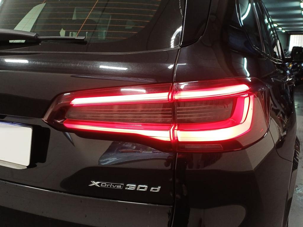 BMW X5 xdrive30d mhev 48V Msport auto
