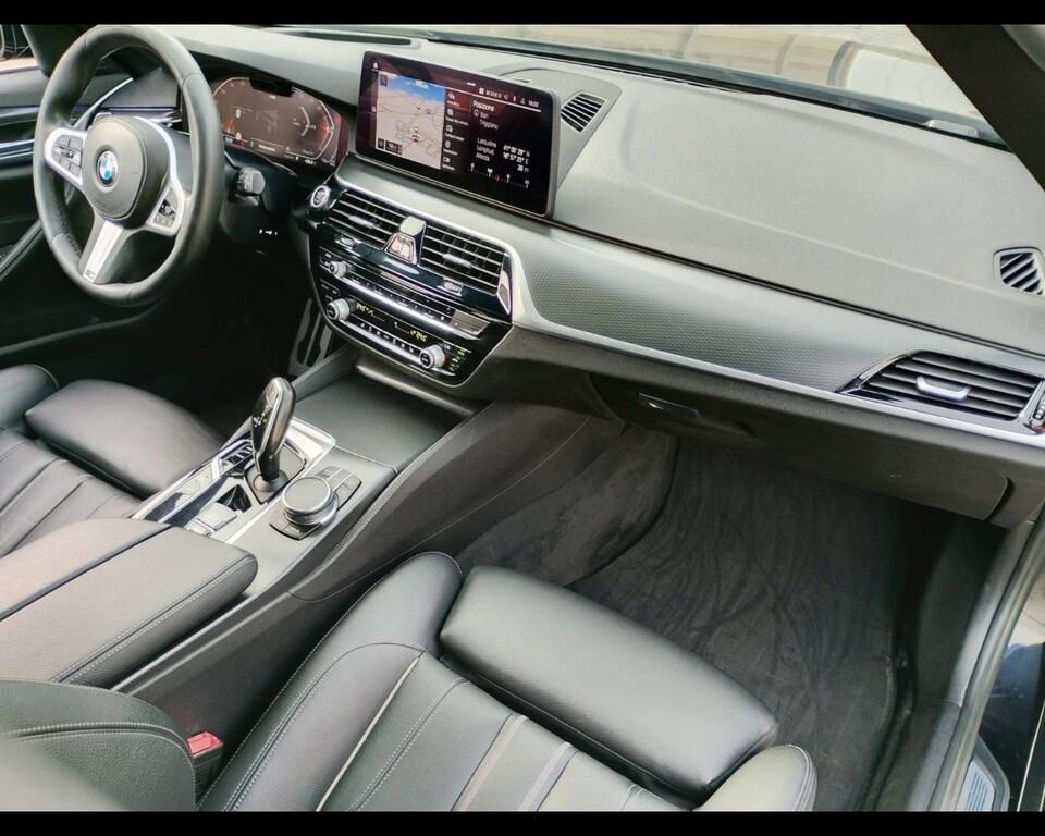 BMW Serie 5 520d Touring mhev 48V xdrive Msport auto