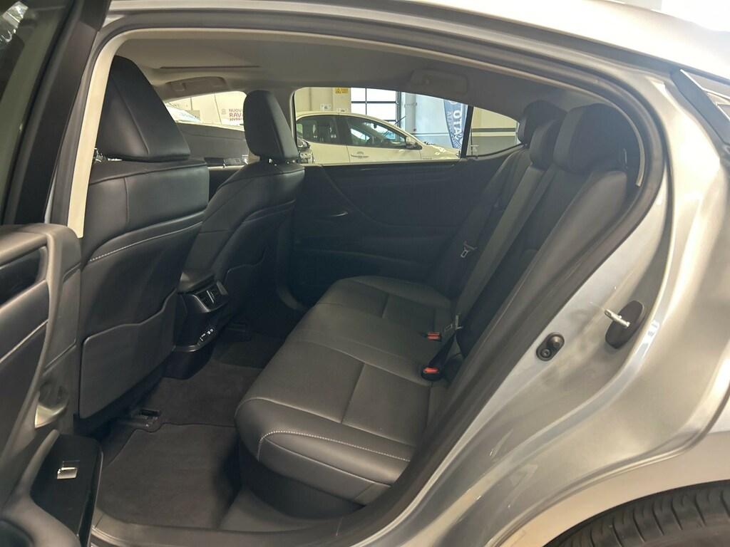 Lexus ES 300 h 2.5 Executive cvt