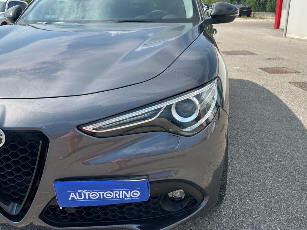 Alfa Romeo Stelvio 2.2 t B-Tech Q4 210cv auto