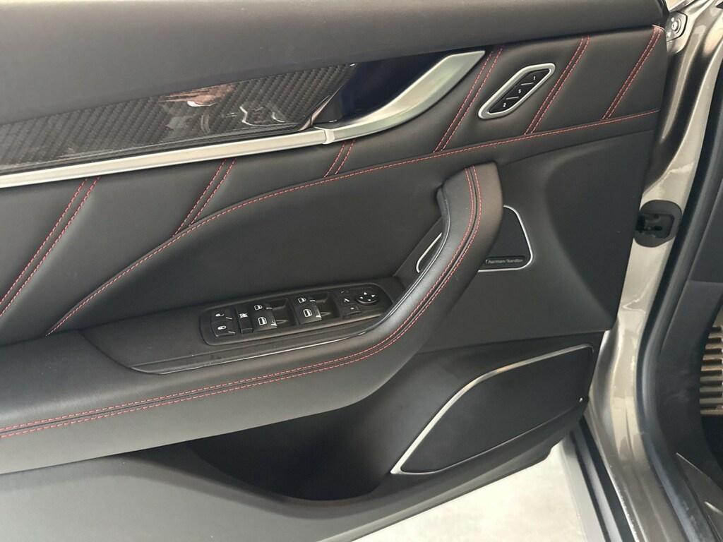 Maserati Levante 3.8 V8 Trofeo 580cv auto