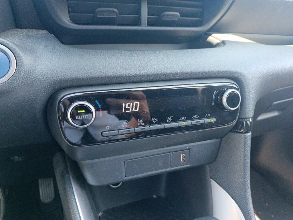 Toyota Yaris 1.5 hybrid Trend