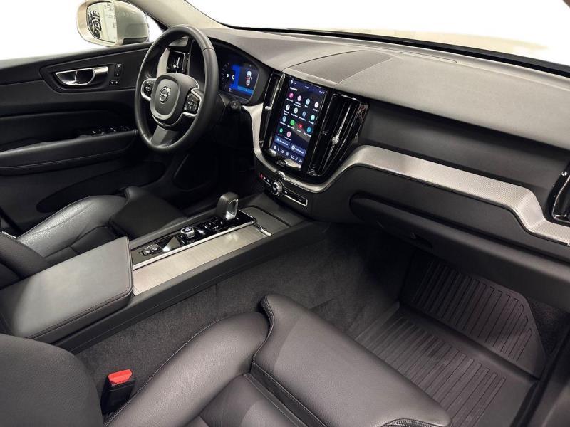 Volvo XC60 2.0 b4 Plus Bright awd auto
