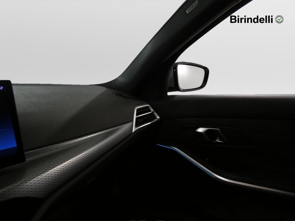 BMW Serie 3 318d Touring mhev 48V auto