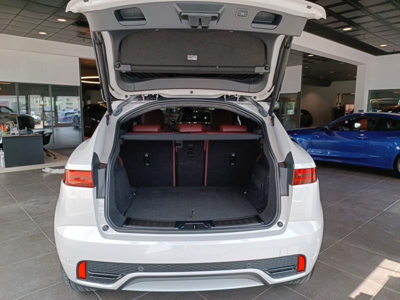 Jaguar E-Pace 2.0 D163 R-Dynamic awd auto