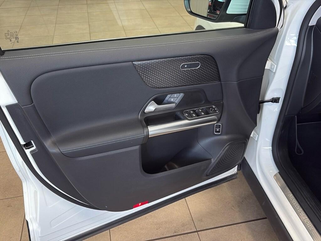 Mercedes GLA 180 d Progressive Advanced auto