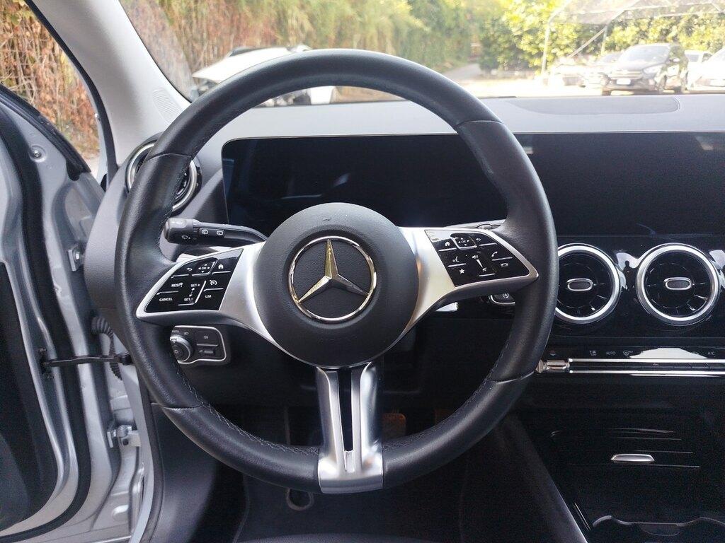 Mercedes GLA 180 d Progressive Advanced auto