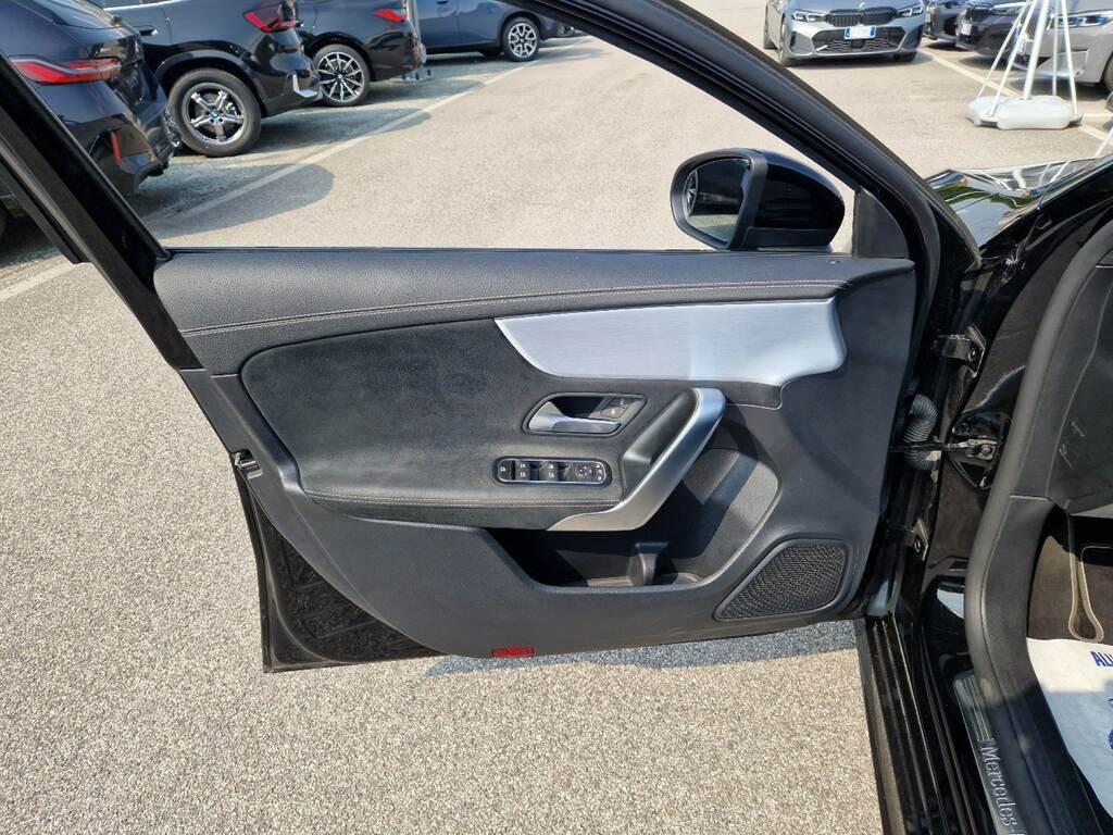 Mercedes Classe A 180 d Premium Night edition auto