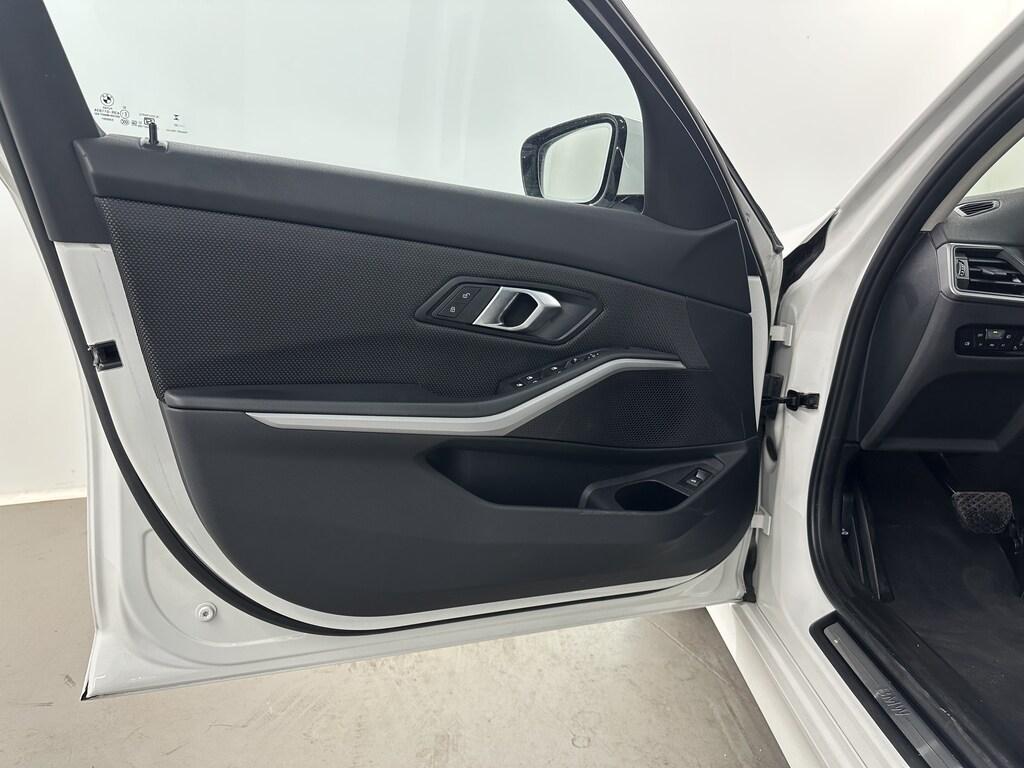 BMW Serie 3 318d Touring mhev 48V Msport auto