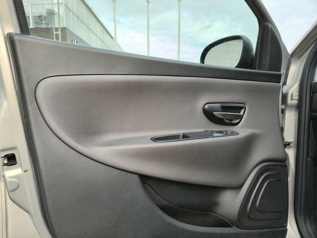 Lancia Ypsilon 1.2 8v Platinum 69cv