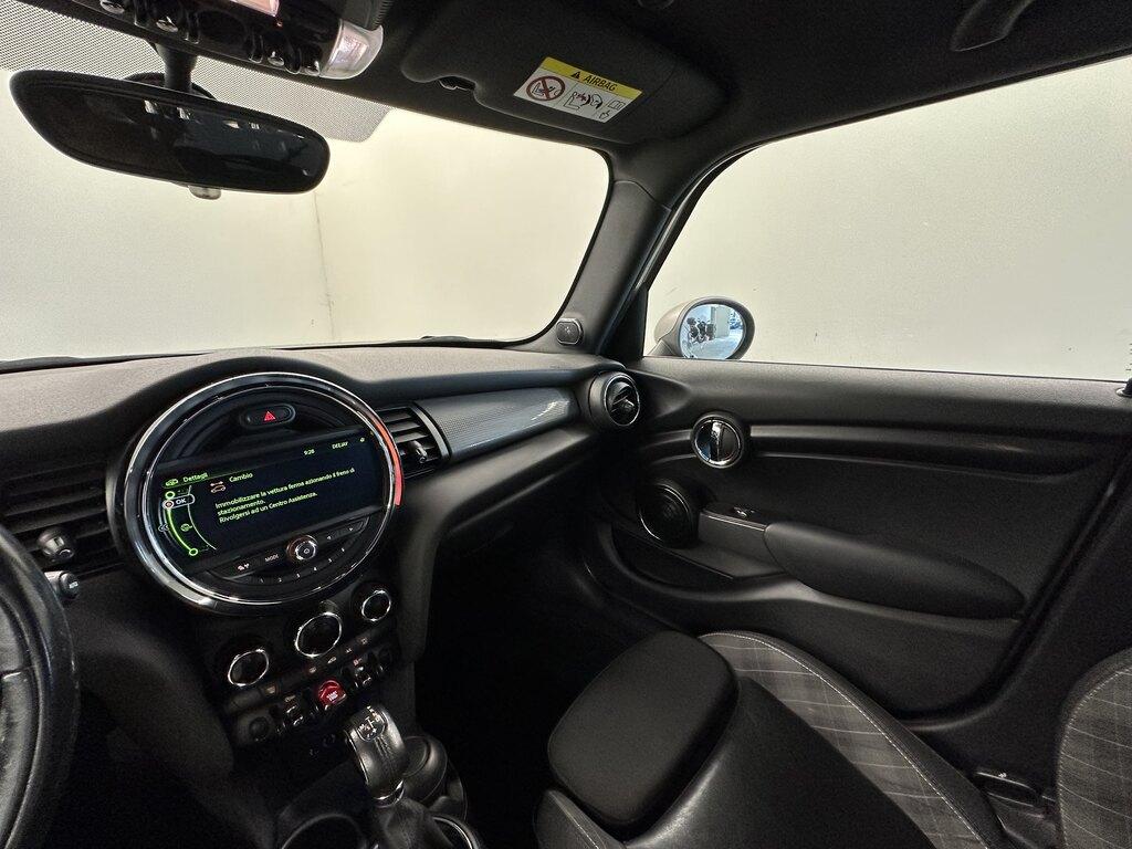Mini Cooper D 1.5 D Cooper D Auto