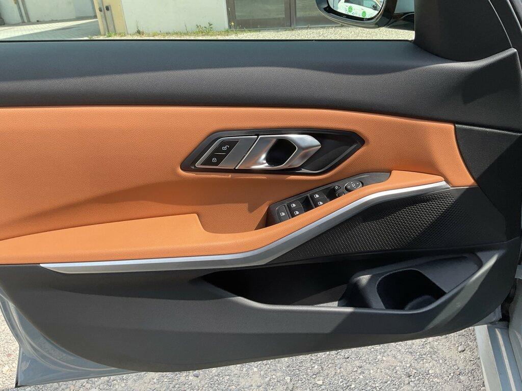 BMW Serie 3 320d mhev 48V Msport xdrive auto