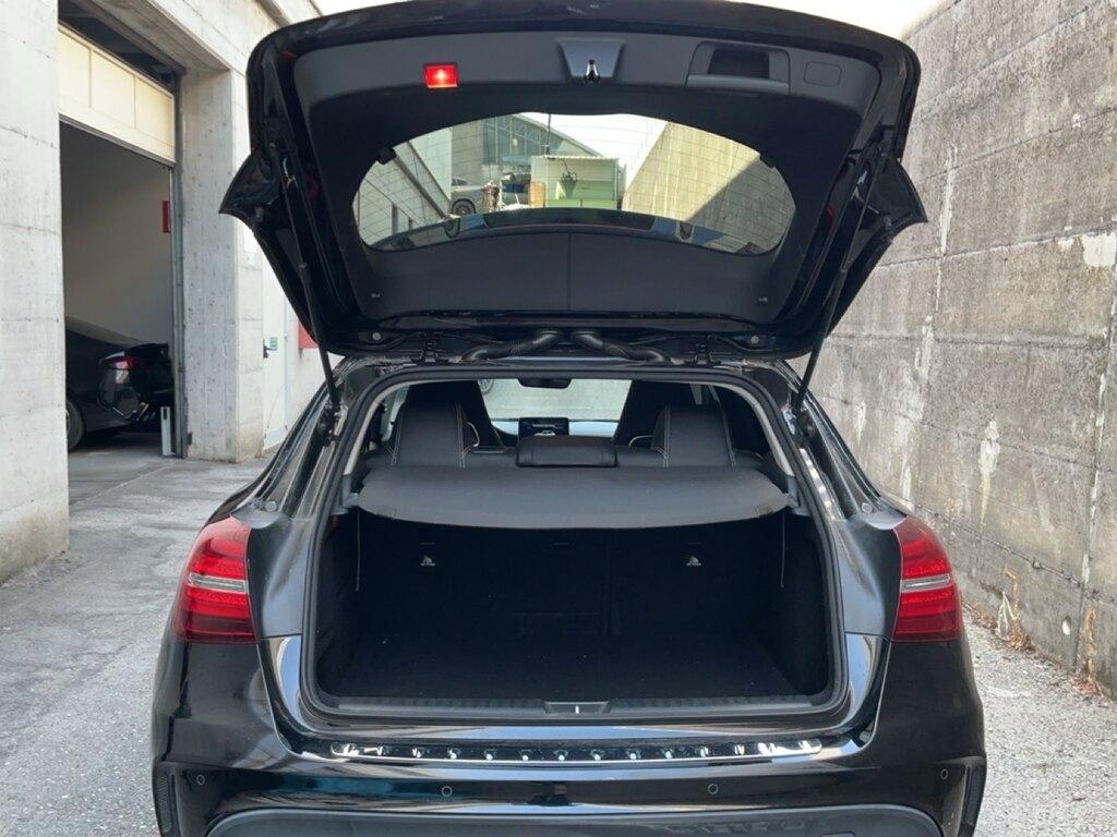 Mercedes GLA 180 Premium auto