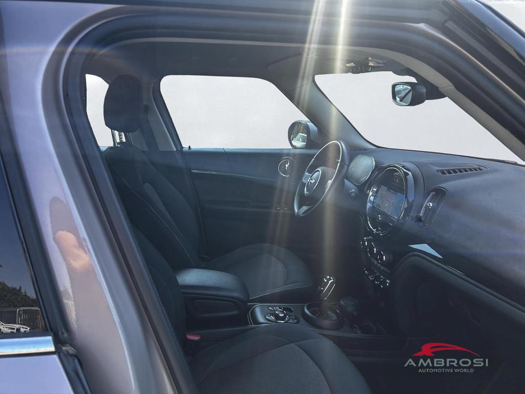 Mini One Countryman 1.5 TwinPower Turbo One Hype Steptronic