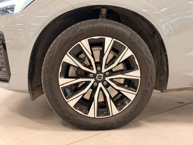 Volvo XC60 2.0 b4 Plus Dark awd auto