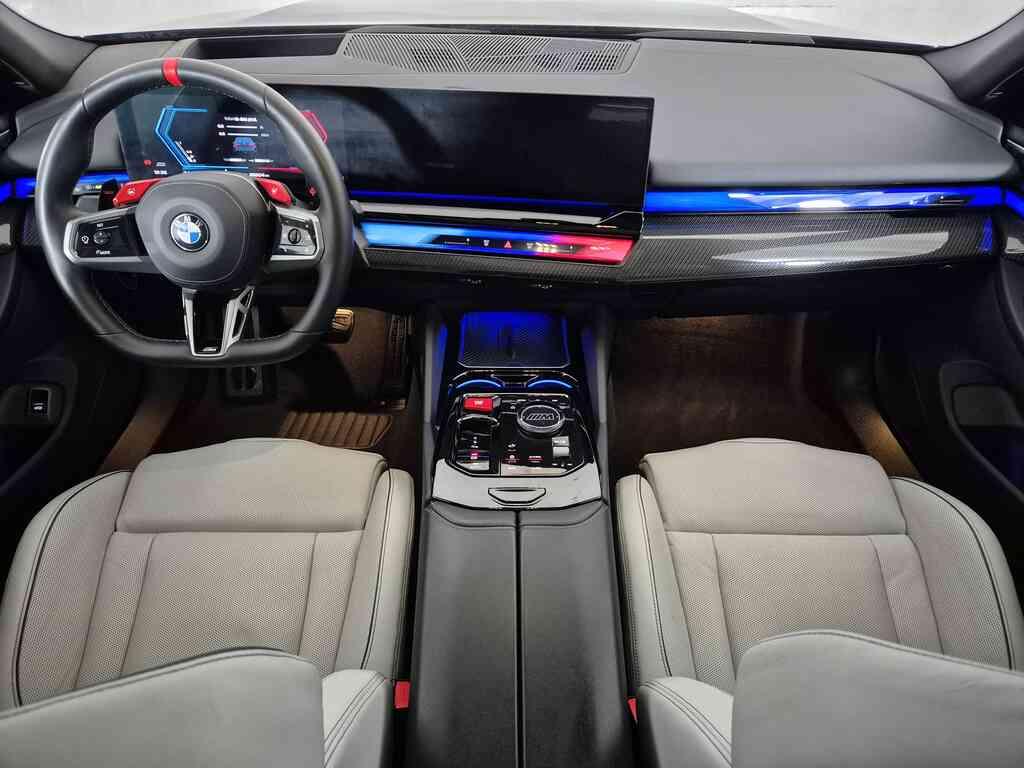 BMW M5 4.4 727cv auto