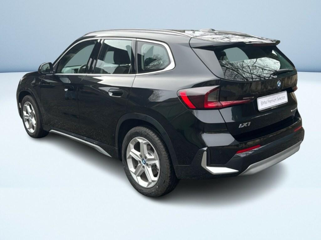 BMW iX1 edrive 20 X-Line