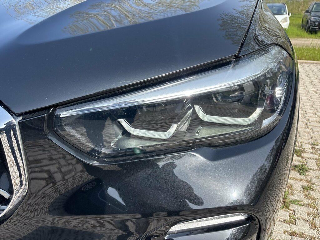 BMW X5 xdrive40d mhev 48V Msport auto