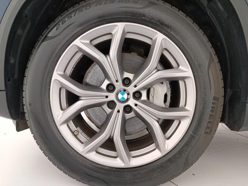 BMW X5 xdrive30d mhev 48V xLine auto