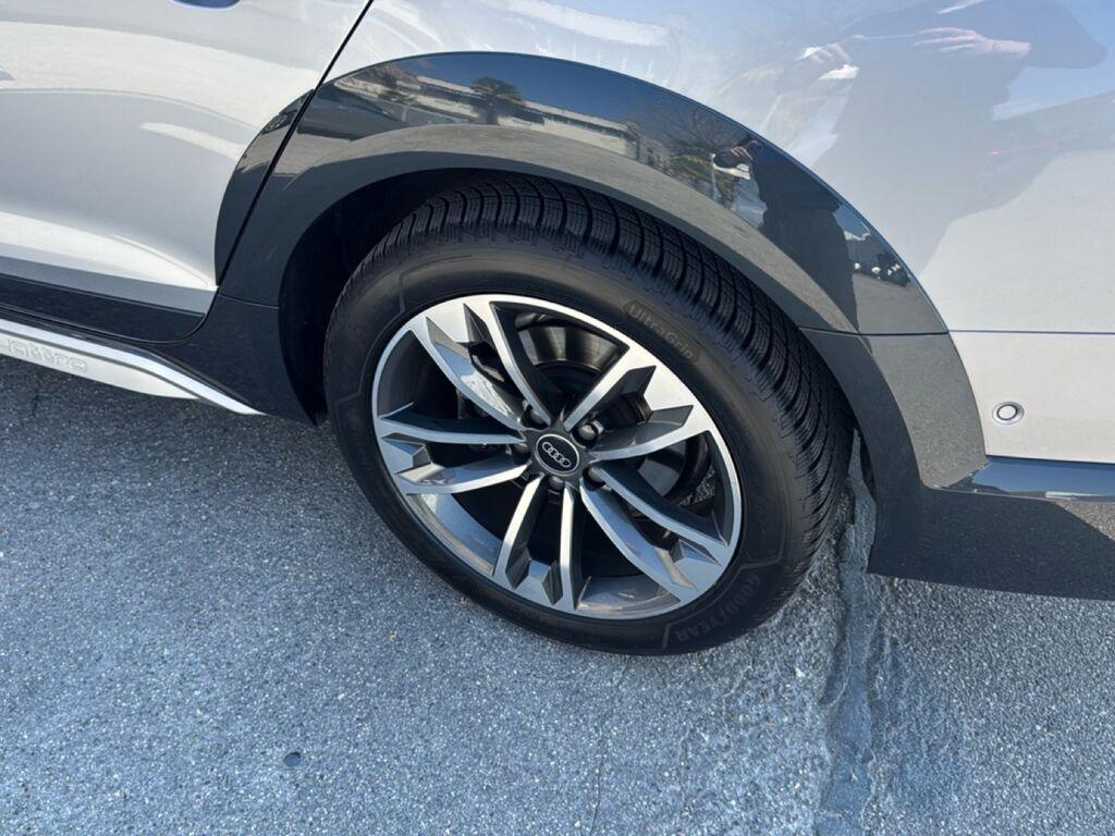 Audi A4 Allroad 40 2.0 tdi mhev Identity Contrast quattro 204cv s-tronic
