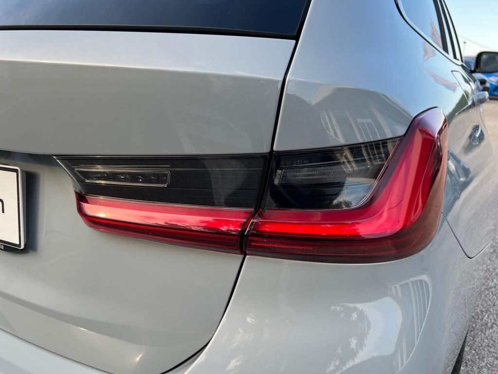 BMW Serie 3 320d Touring mhev 48V Msport auto