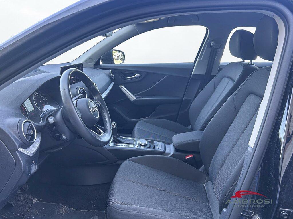 Audi Q2 30 2.0 tdi Identity Black s-tronic