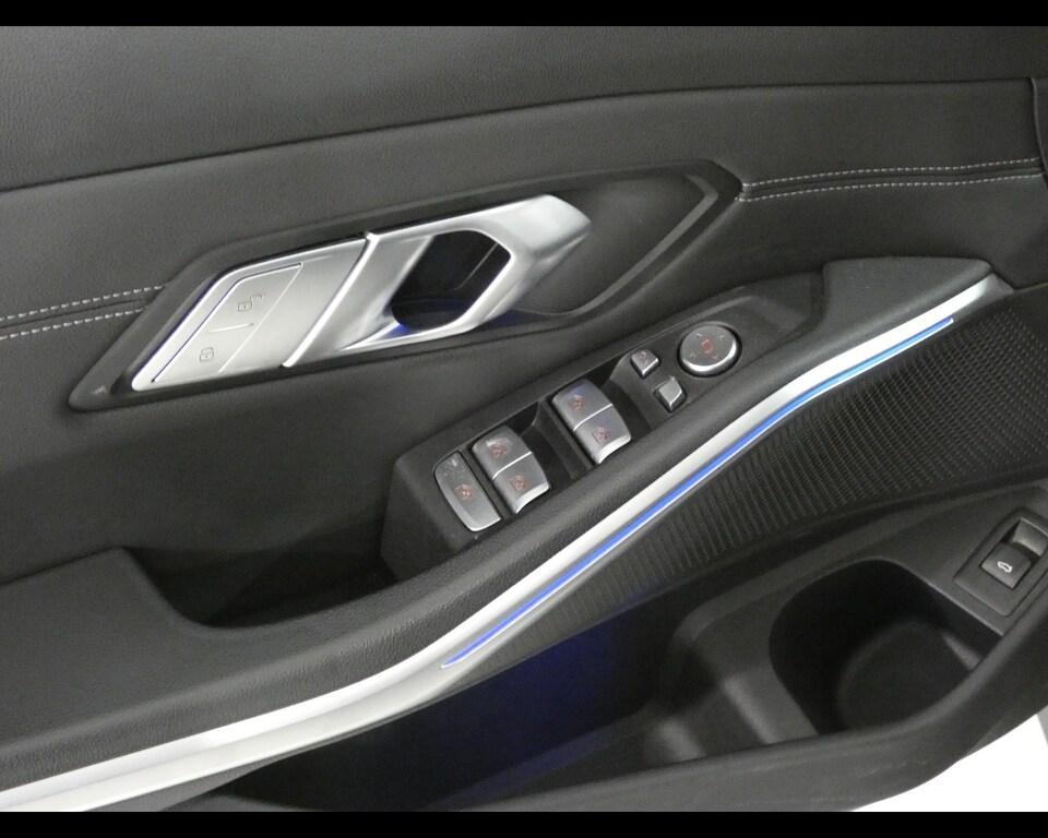 BMW Serie 3 320d Touring mhev 48V Luxury auto