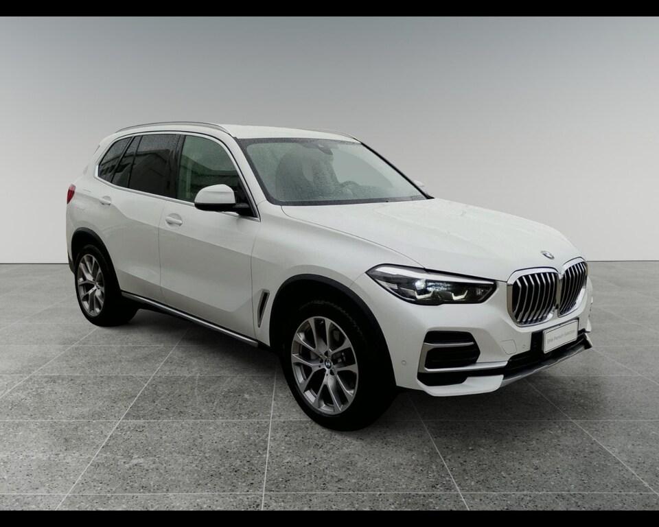 BMW X5 xdrive30d mhev 48V xLine auto