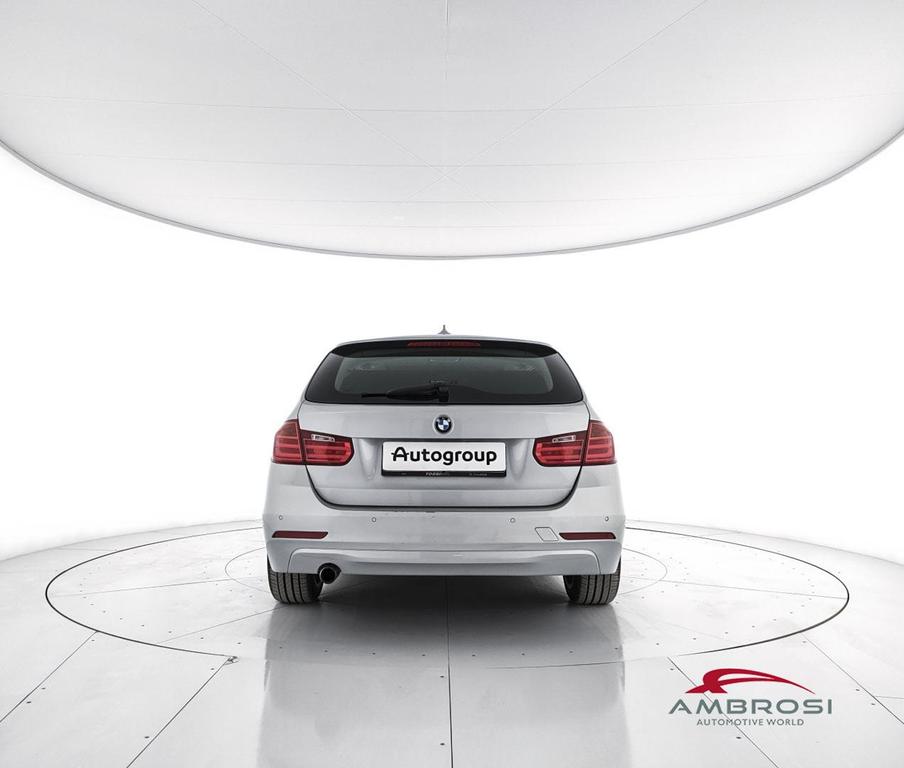 BMW Serie 3 318d Touring Business auto