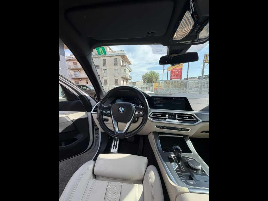 BMW X5 xdrive30d mhev 48V xLine auto