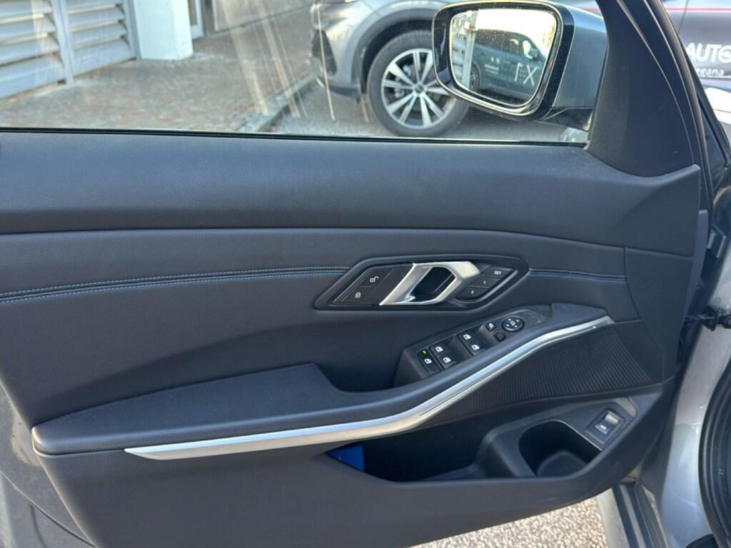 BMW Serie 3 330d Touring mhev 48V Msport xdrive auto