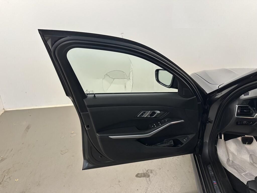 BMW Serie 3 318d Touring mhev 48V Msport auto