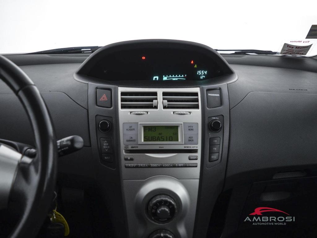 Toyota Yaris 1.3 Sol 5p