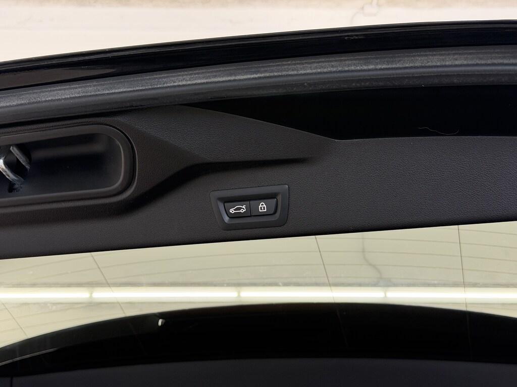 BMW X5 xdrive40d mhev 48V Business auto