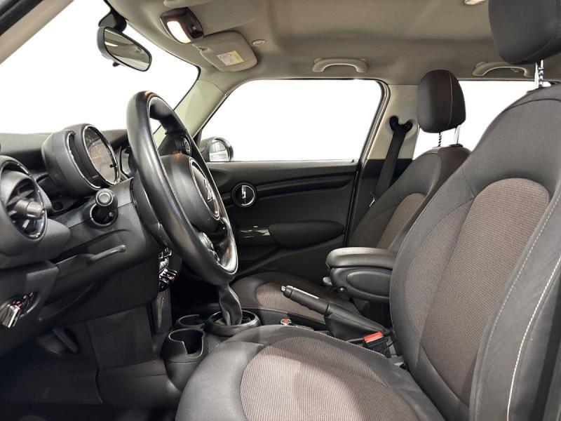 Mini Cooper D 1.5 D Cooper D Boost Auto