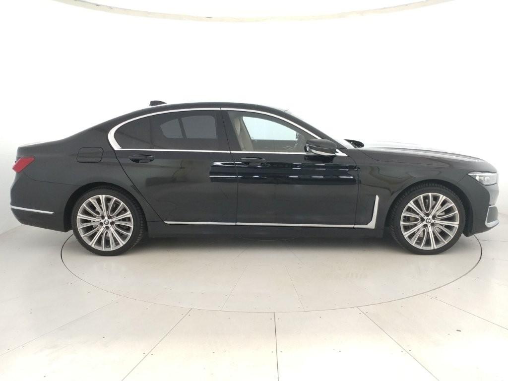 BMW Serie 7 740d mhev 48V xdrive auto