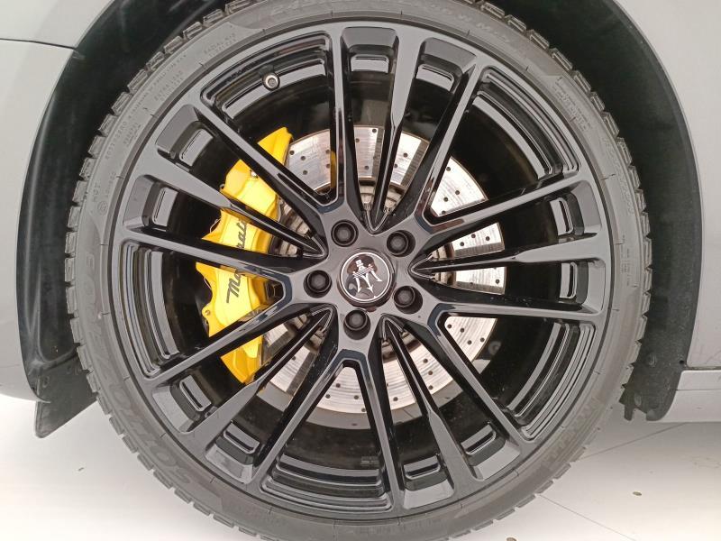 Maserati Ghibli 3.8 V8 Trofeo 580cv rwd auto
