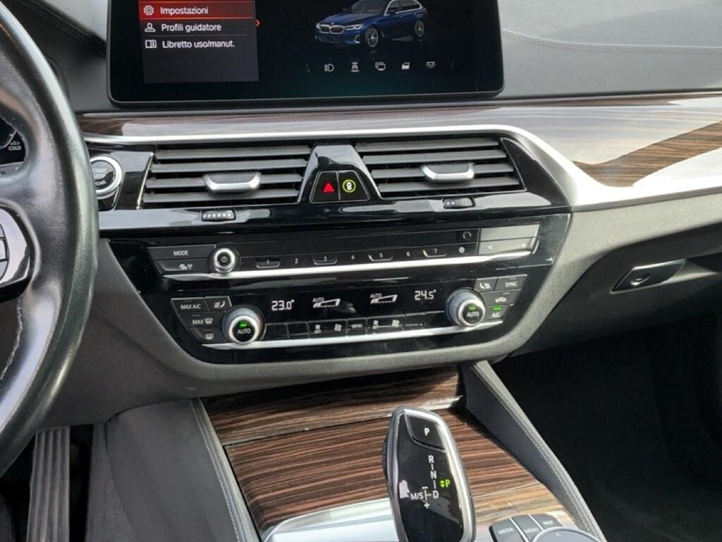 BMW Serie 5 530d Touring mhev 48V xdrive Luxury auto
