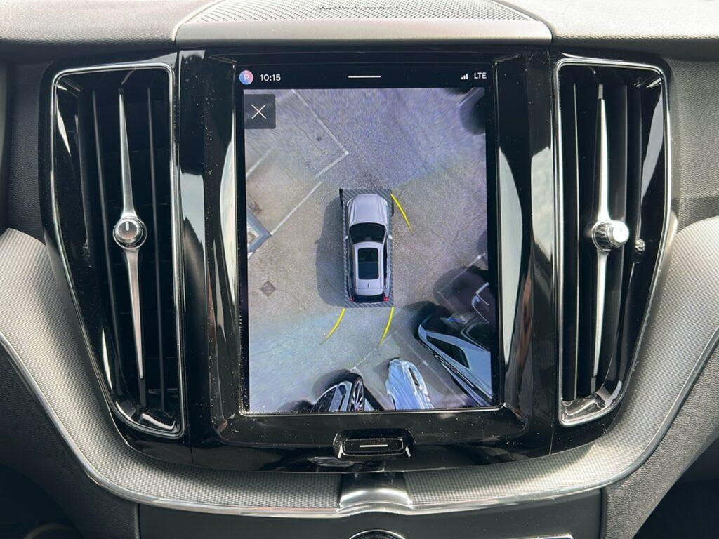 Volvo XC60 2.0 b4 Plus Dark awd auto