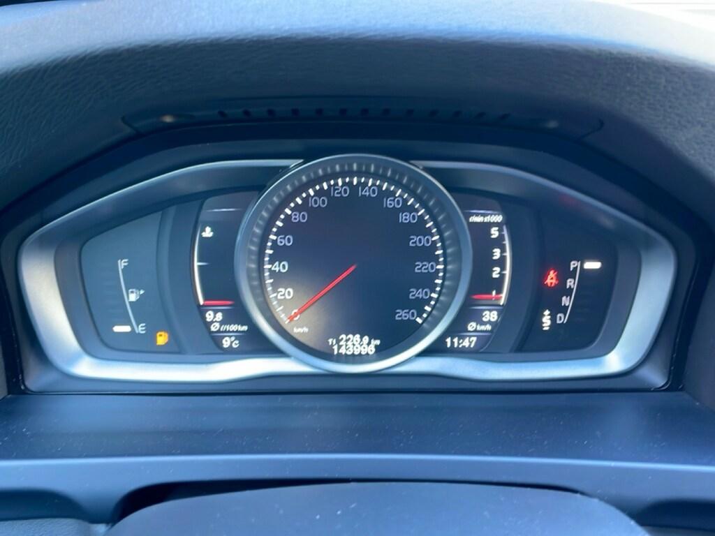 Volvo V60 Cross Country 2.4 D4 Momentum awd geartronic