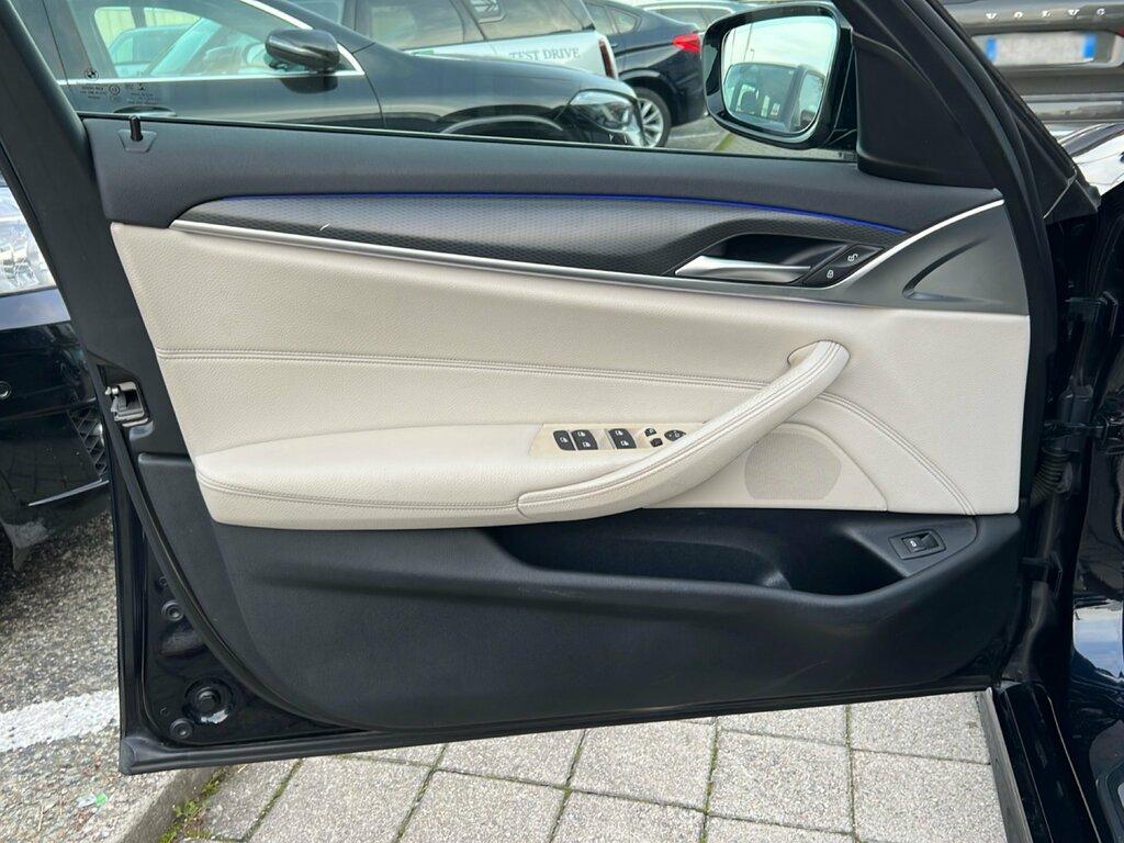 BMW Serie 5 530d Touring mhev 48V xdrive Msport auto
