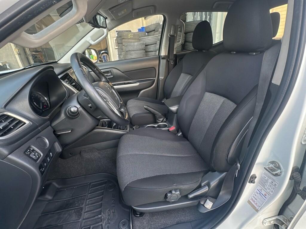 Mitsubishi L200 d.cab 2.3d Invite Connect 4wd 150cv