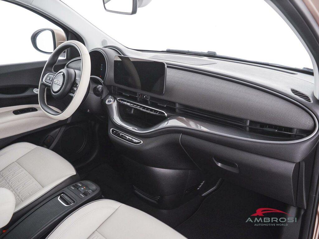 Fiat 500 e 42 kWh La Prima