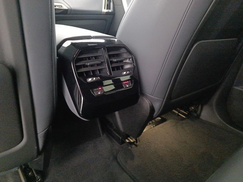 BMW iX xdrive40