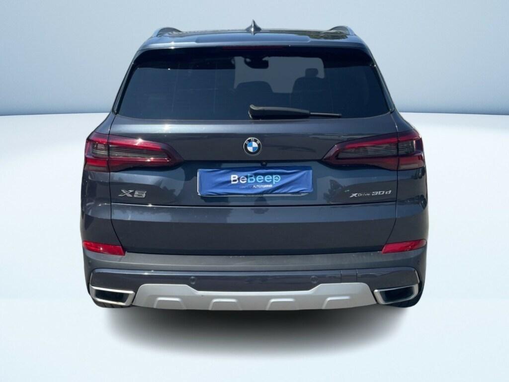 BMW X5 xdrive30d mhev 48V xLine auto