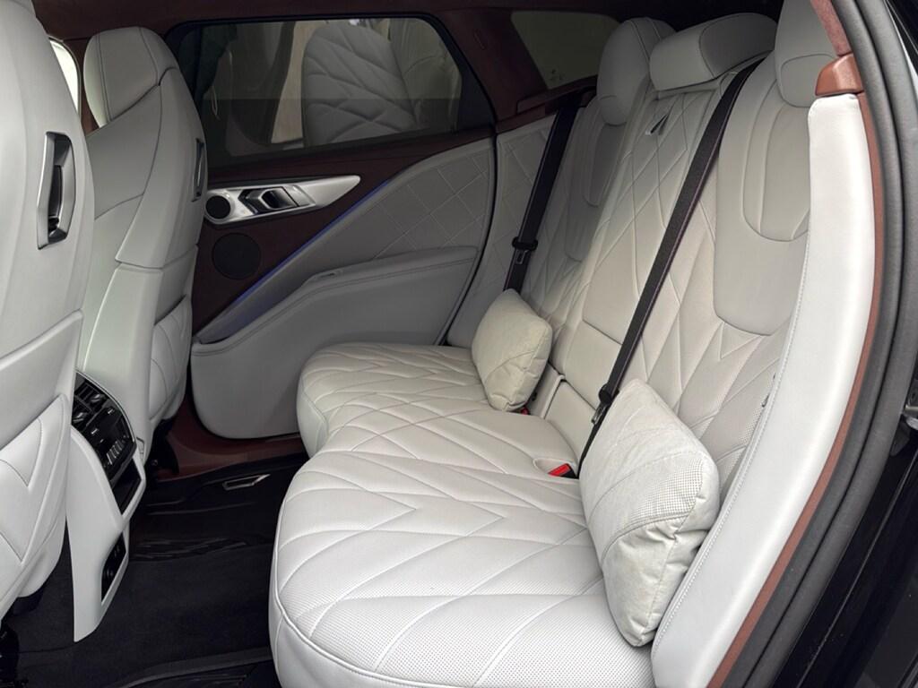 BMW XM 4.4 steptronic