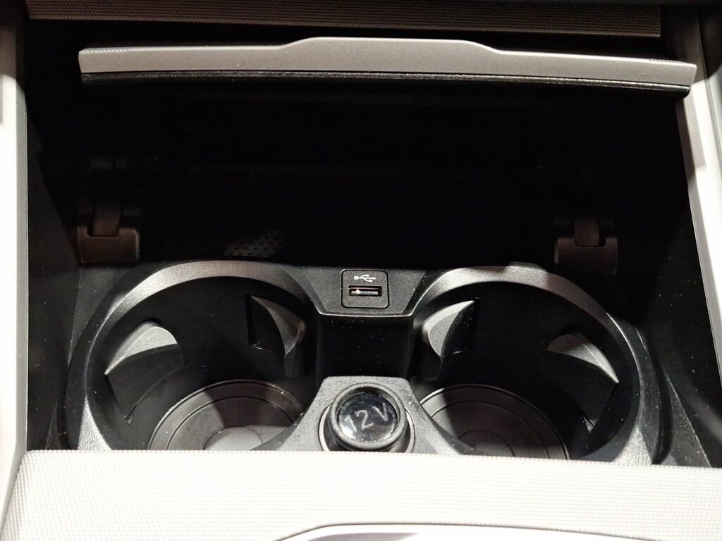 BMW Serie 3 320d Touring mhev 48V auto